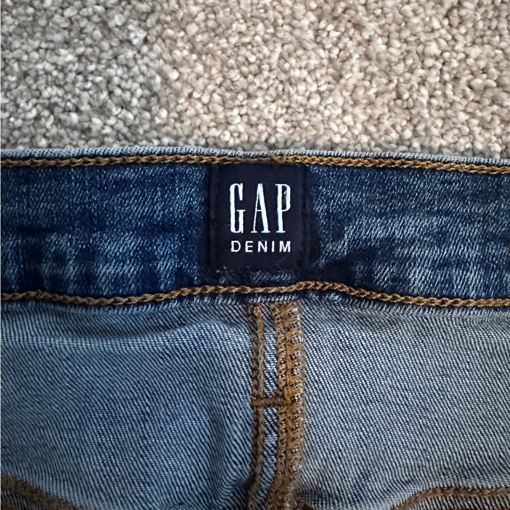 Gap Women's Jeans size 33 Regular (16), style is True Skinny. - Picture 2 of 5